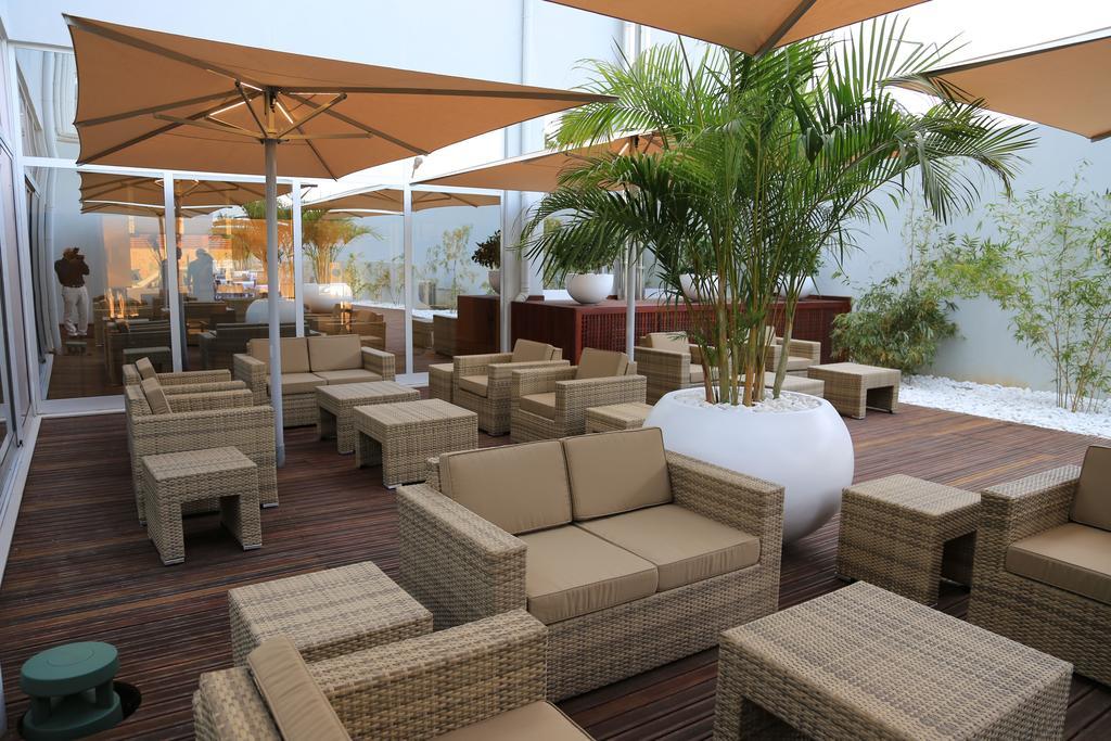 Fly Hotel Luanda Exterior photo