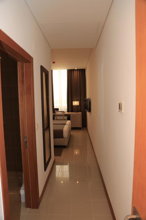 Fly Hotel Luanda Exterior photo