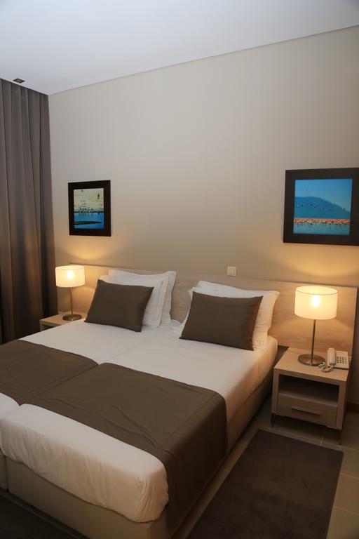 Fly Hotel Luanda Exterior photo